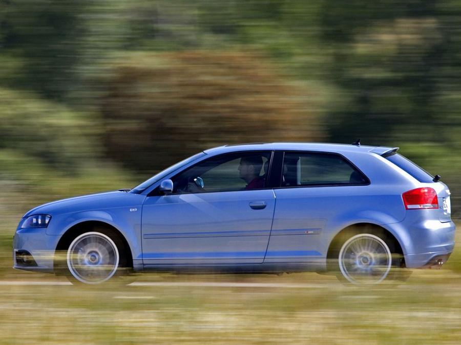  Audi A3 1.8T S-Line (8P) 2005 года  (фото 9 из 9)